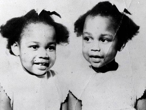 Xem clip Youtube thấy người giống hệt mình, cô gái trẻ không ngờ số phận đưa đẩy tìm được chị em song sinh thất lạc 25 năm-5