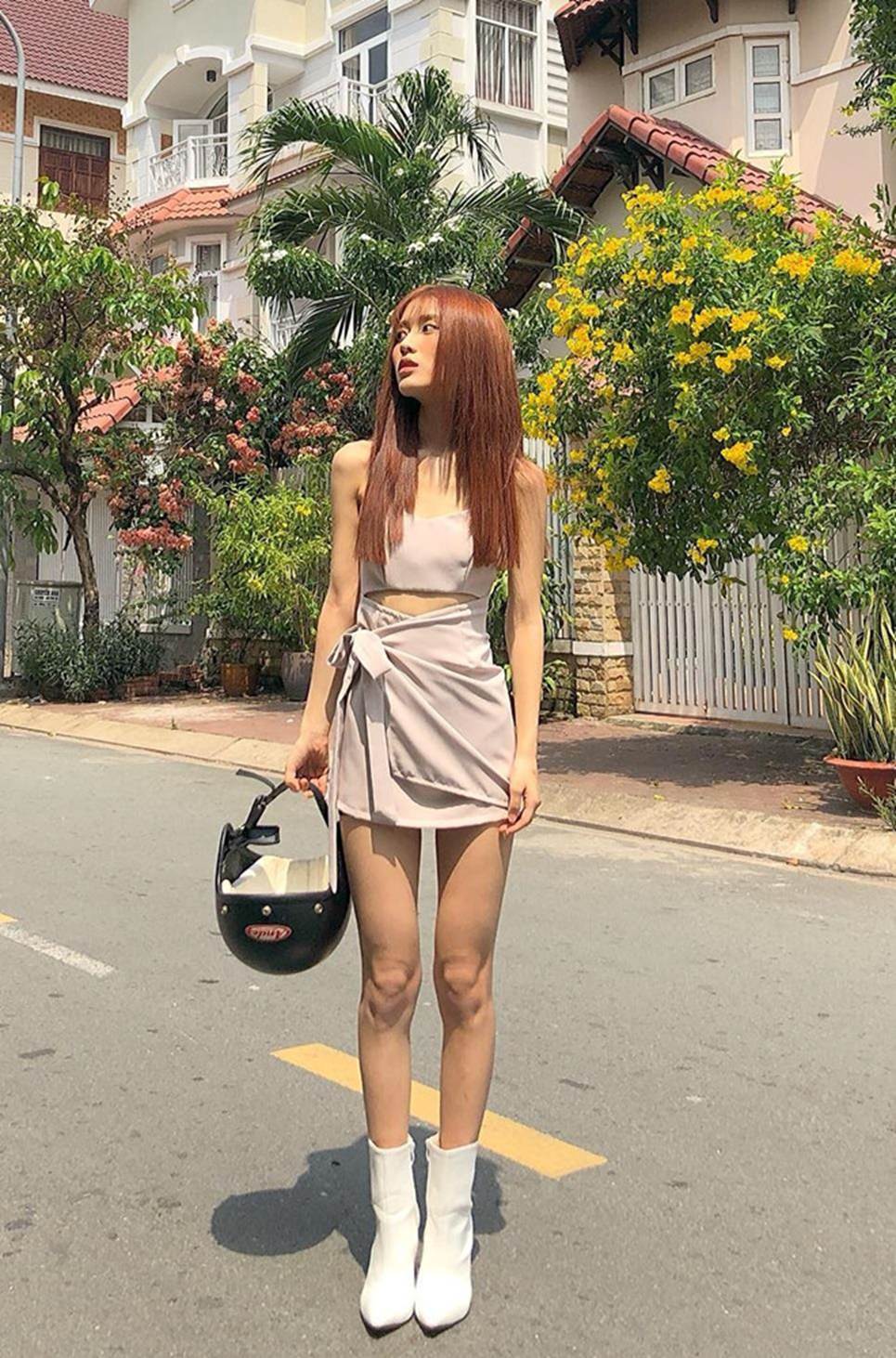 Chạy theo vòng eo 53 cm, Han Sara gầy báo động, chân tay khẳng khiu-1