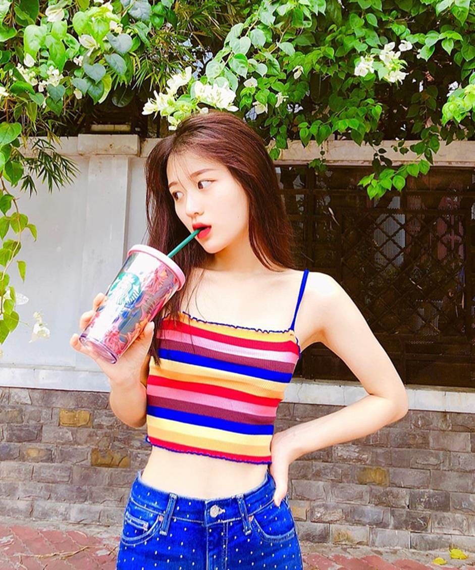 Chạy theo vòng eo 53 cm, Han Sara gầy báo động, chân tay khẳng khiu-2