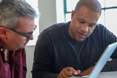 iPhone của tôi tự động nói chuyện với ai lúc 3h sáng?-2