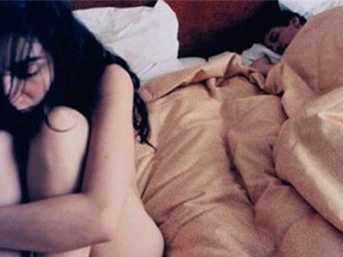 Ly hôn, chấp nhận bị bố mẹ từ mặt vì nỗi đau sâu kín lấy phải chồng cuồng dâm