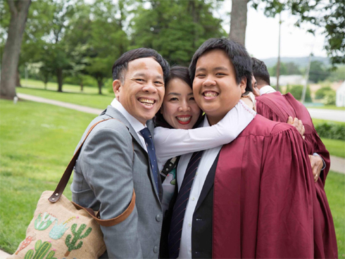 Mẹ Đỗ Nhật Nam: Đừng để con nghĩ rằng, nhiệm vụ của cuộc đời chúng chỉ là làm hài lòng cha mẹ-3