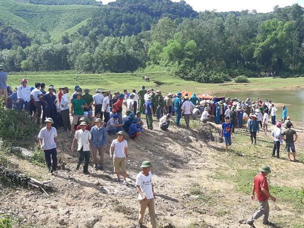 5 HS lớp 8 bị đuối nước tử vong: Khi vớt lên cả 5 em trong tư thế ôm nhau-1