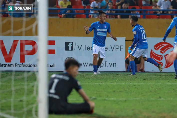 Mạc Hồng Quân lập cú đúp trong ngày HLV Park Hang Seo dự khán sân Hàng Đẫy-3