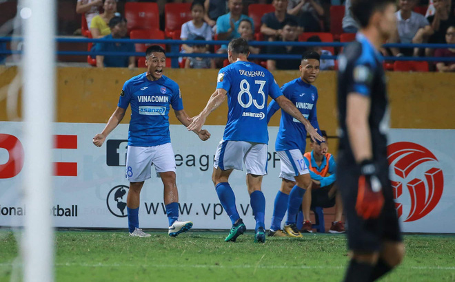 Mạc Hồng Quân lập cú đúp trong ngày HLV Park Hang Seo dự khán sân Hàng Đẫy-1