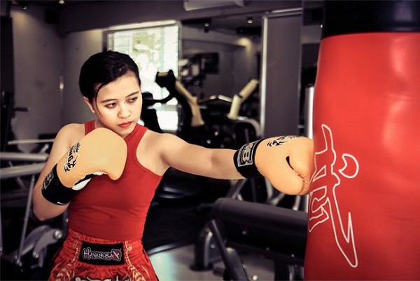 Đi tập yoga cùng bà hàng xóm, tôi hoảng hốt khi phát hiện lý do khiến con dâu trì hoãn mang thai, nhưng sự thật còn kinh khủng hơn-1