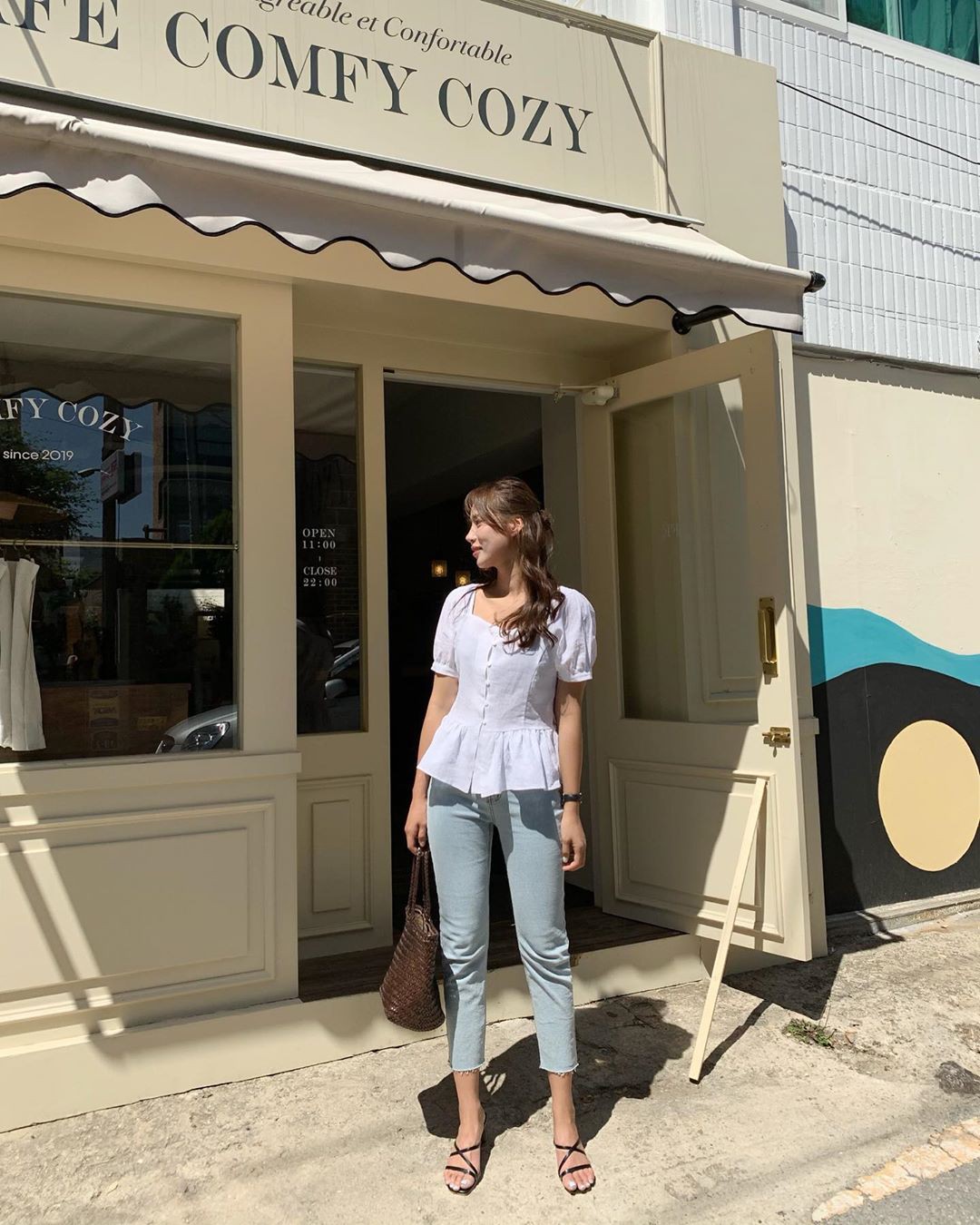 Tới chỗ làm, nàng công sở đừng diện 5 items khiến người ta hoang mang về độ duyên dáng và chuyên nghiệp này-3