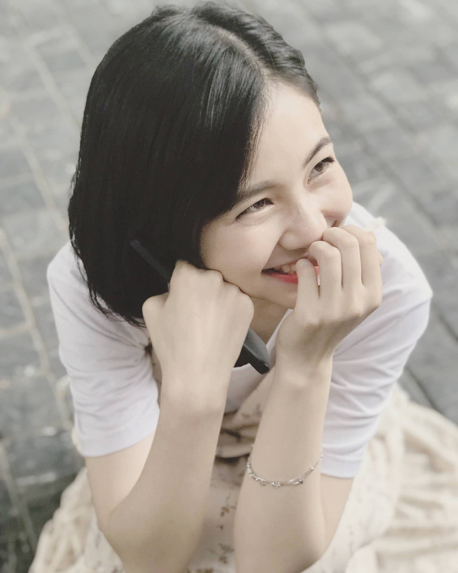 Xuất hiện thêm một nữ thần ảnh thẻ: Sinh năm 2000, học trường Y, nhan sắc đời thường xuất sắc-4