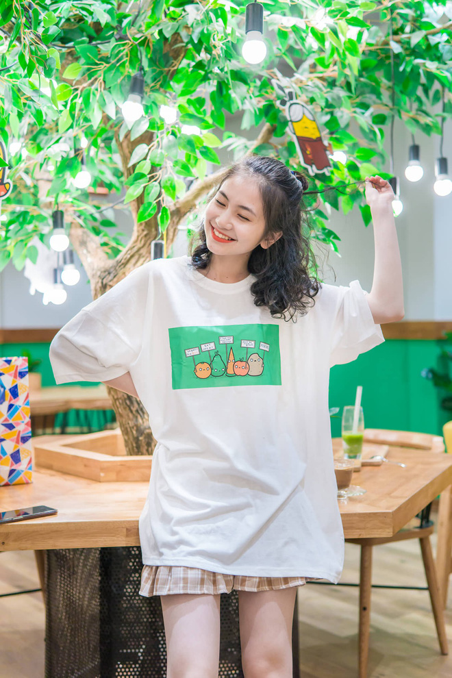 Xuất hiện thêm một nữ thần ảnh thẻ: Sinh năm 2000, học trường Y, nhan sắc đời thường xuất sắc-9