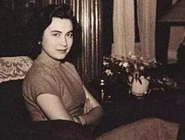 Người vợ giúp Hà Hồng Sân gây dựng đế chế casino: Hết lòng để bị phụ bạc, con trai tử vong vì tai nạn, con gái điên loạn-3