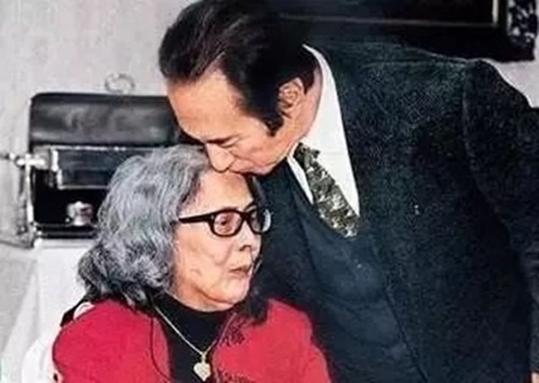 Người vợ giúp Hà Hồng Sân gây dựng đế chế casino: Hết lòng để bị phụ bạc, con trai tử vong vì tai nạn, con gái điên loạn-11