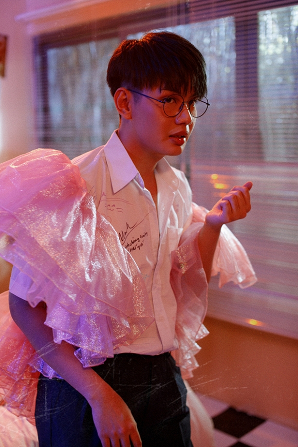 Đào Bá Lộc hoá thành búp bê barbie với biểu cảm cực lạ-3