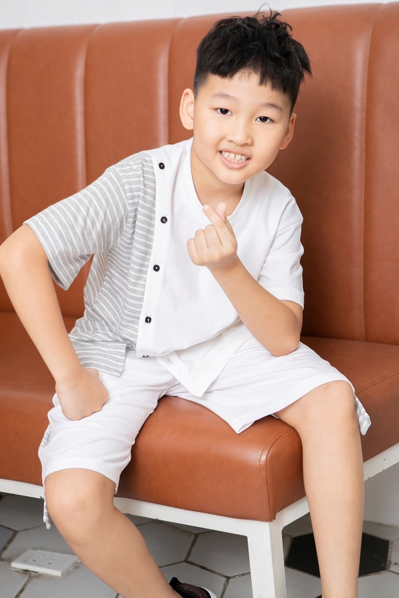 Diễn viên Bảo Thanh lần đầu rủ con trai 8 tuổi làm mẫu ảnh-7