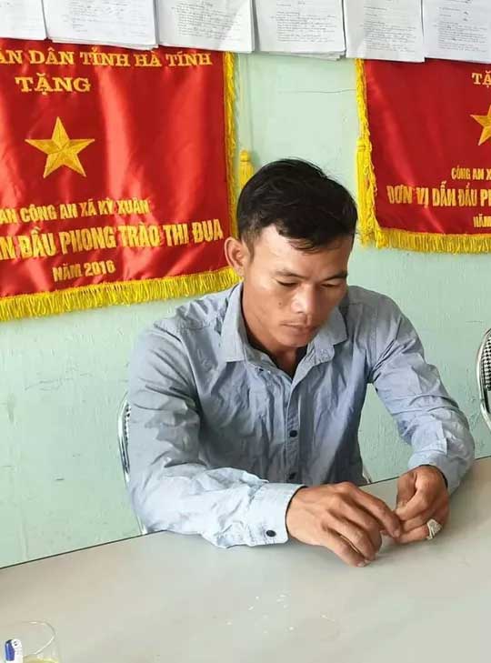 Công an viên thừa nhận còng tay, đánh đập bé gái 12 tuổi thiểu năng trí tuệ-3