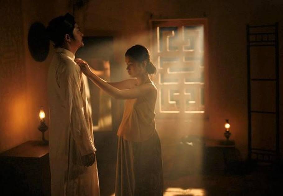 FBI có vào cuộc nếu biết diễn viên 13 tuổi đóng cảnh nóng Vợ ba?-3