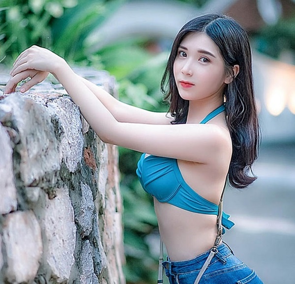 Ngắm đường cong mê người của Thanh Bi và 2 hot girl Kem Xôi-4