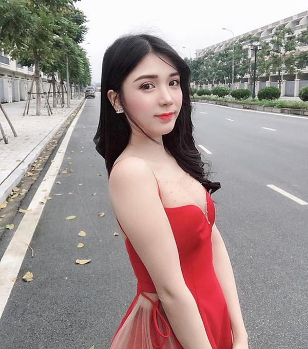 Ngắm đường cong mê người của Thanh Bi và 2 hot girl Kem Xôi-8