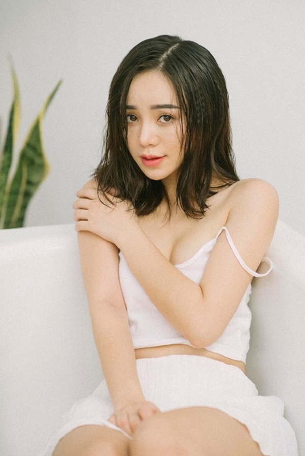 Ngắm đường cong mê người của Thanh Bi và 2 hot girl Kem Xôi-17