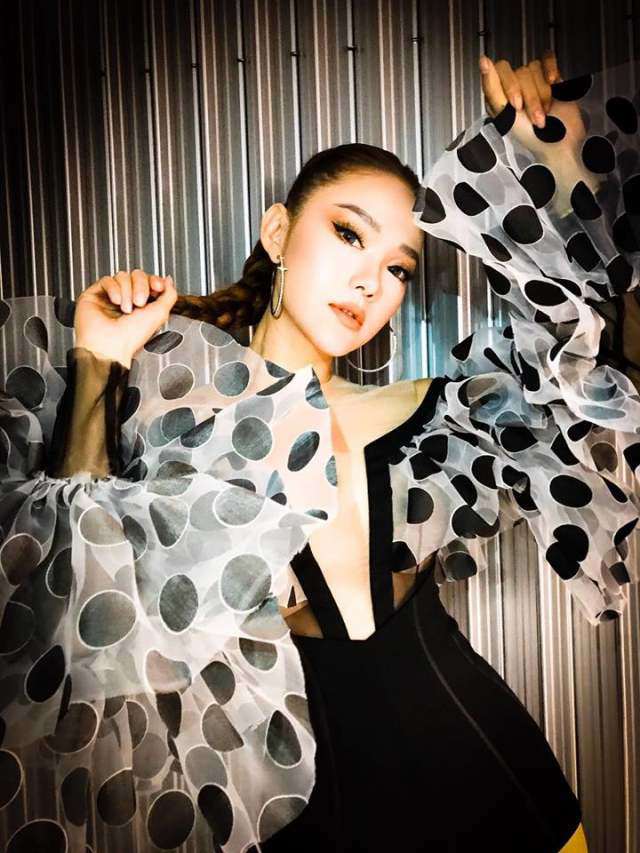 Sau chiếc cằm tai tiếng, Minh Hằng bất ngờ bị nghi vấn căng da mặt chỉ vì điều này?-3