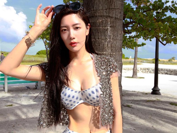 Mỹ nhân khoe thân trên phố đi bộ Hà Nội và chuyện tình bí mật với siêu đại gia Mỹ-8