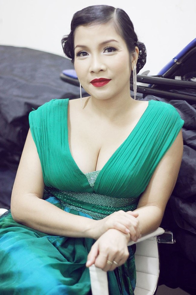 Giữa lúc Thu Minh gây tranh cãi với danh xưng Diva, Tùng Dương bất ngờ lên tiếng, lôi cả Thanh Lam - Hồng Nhung vào cuộc-6
