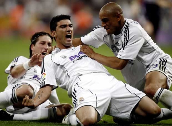 Reyes qua đời sau tai nạn giao thông, cả thế giới bóng đá khóc thương cho một kèo trái từng làm điên đảo cầu trường-2