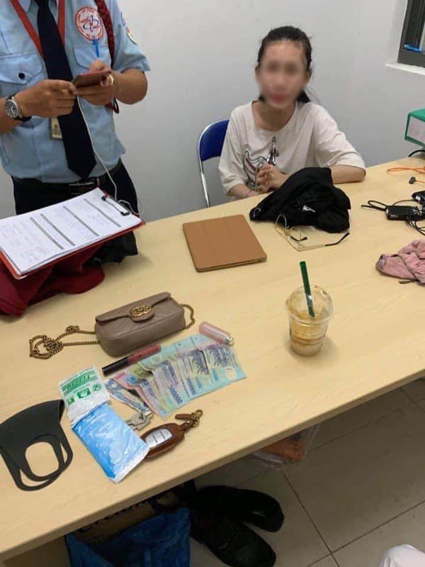 Trước khi bị công an triệu tập, cô gái nhặt giúp ví Gucci ở Sài Gòn từng cầm nhầm trót lọt đồ đạc của nhiều vị khách khác?-1