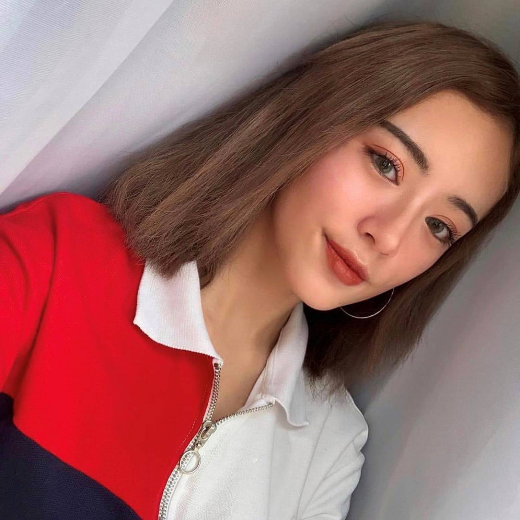 Nhan sắc của dàn hot girl lai Việt - Pháp thế hệ mới-11