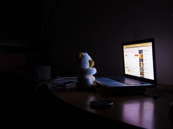 Thường ngủ sau 12 giờ khuya, người đàn ông phải nhận cái kết khủng khiếp-2