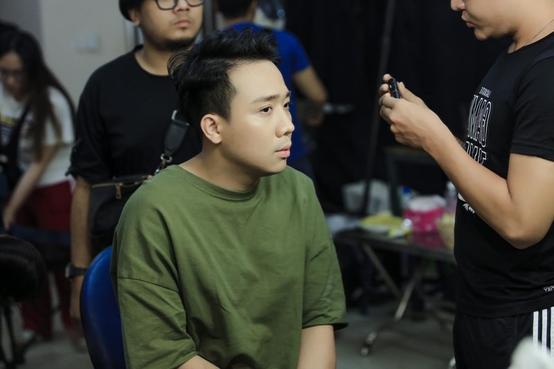 Cùng là chị em thân thiết, khi Thu Minh gây tranh cãi vì Diva, Tùng Dương phát ngôn sốc còn Trấn Thành lại được ca ngợi vì điều này-4