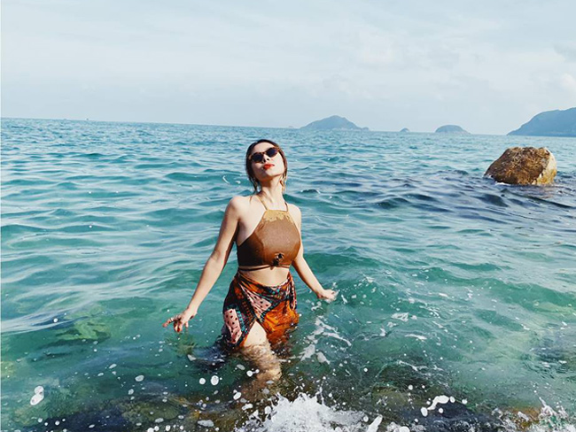 Nữ MC Bạn muốn hẹn hò nóng bỏng lấn át dàn gái trẻ đến kiếm chồng-17