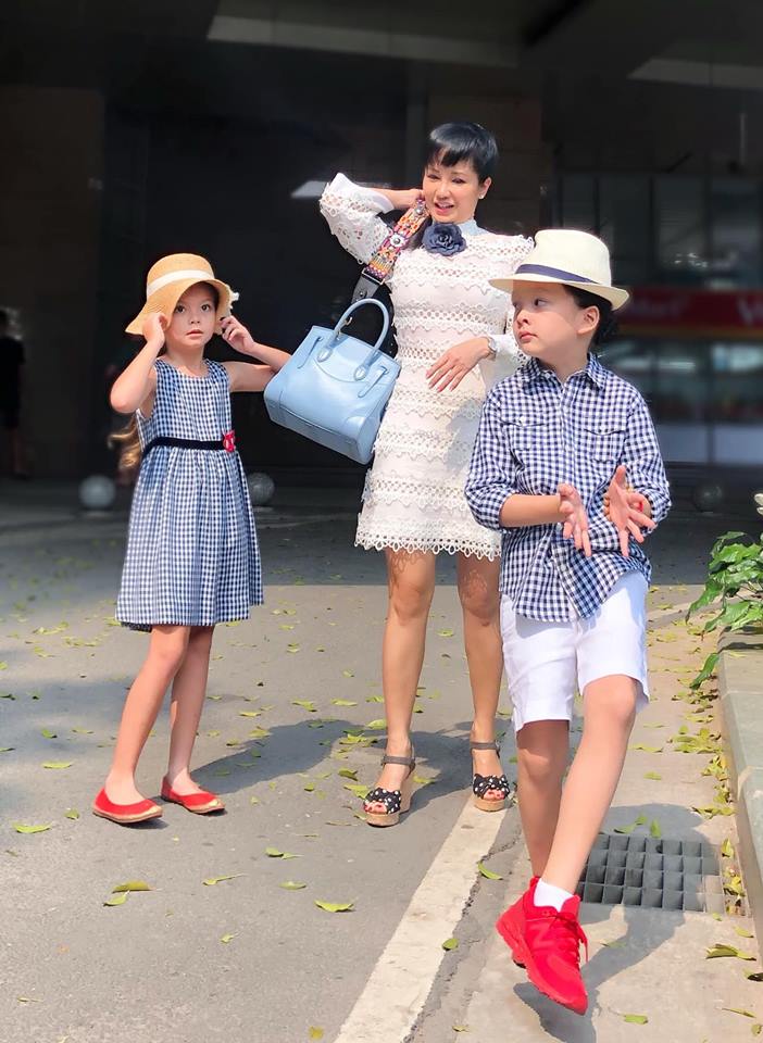 Cuộc sống của mẹ con ca sĩ Hồng Nhung sau khi chồng cũ tái hôn-4