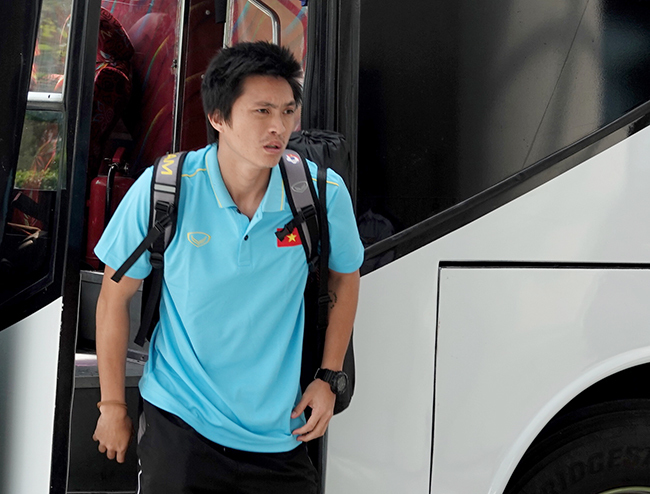 Công Phượng bơ phờ hội quân cùng tuyển Việt Nam ở Thái Lan-5