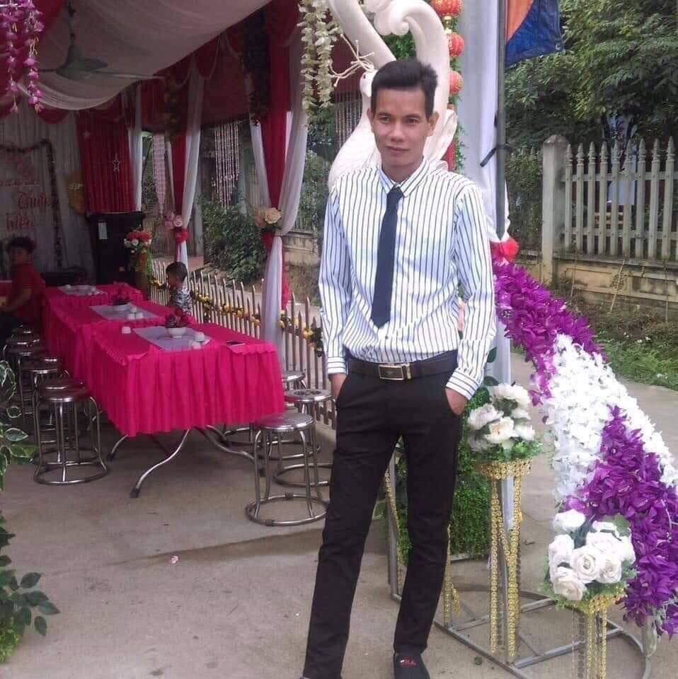 Vụ một tay dao, một tay súng vào ngân hàng cướp hơn 500 triệu: Nghi phạm là MC đám cưới, sống lêu lổng-1