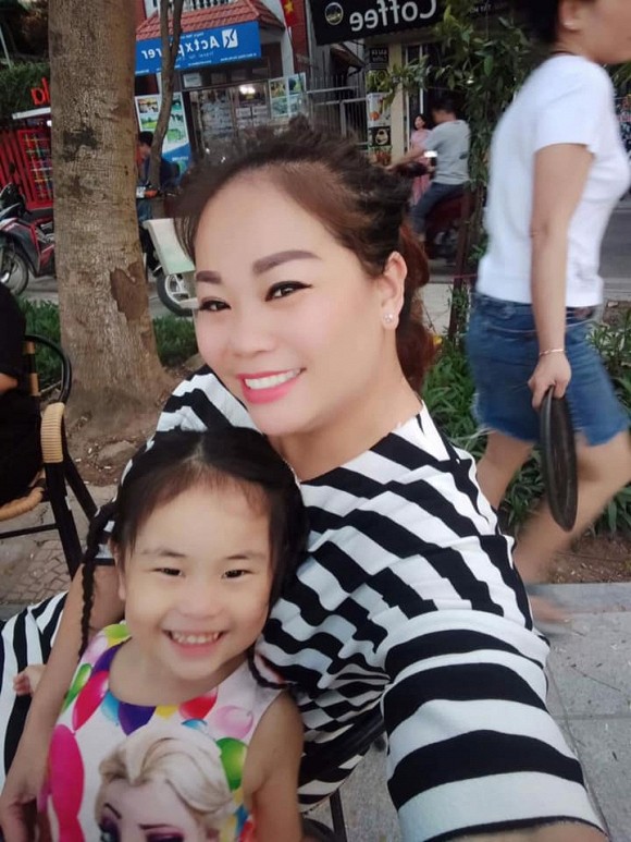 Đời tư sóng gió của Chủ tịch hội chăn chuối trong Về nhà đi con”: Ba lần kết hôn vẫn một mình nuôi con, sát ngày đẻ không có một đồng-3