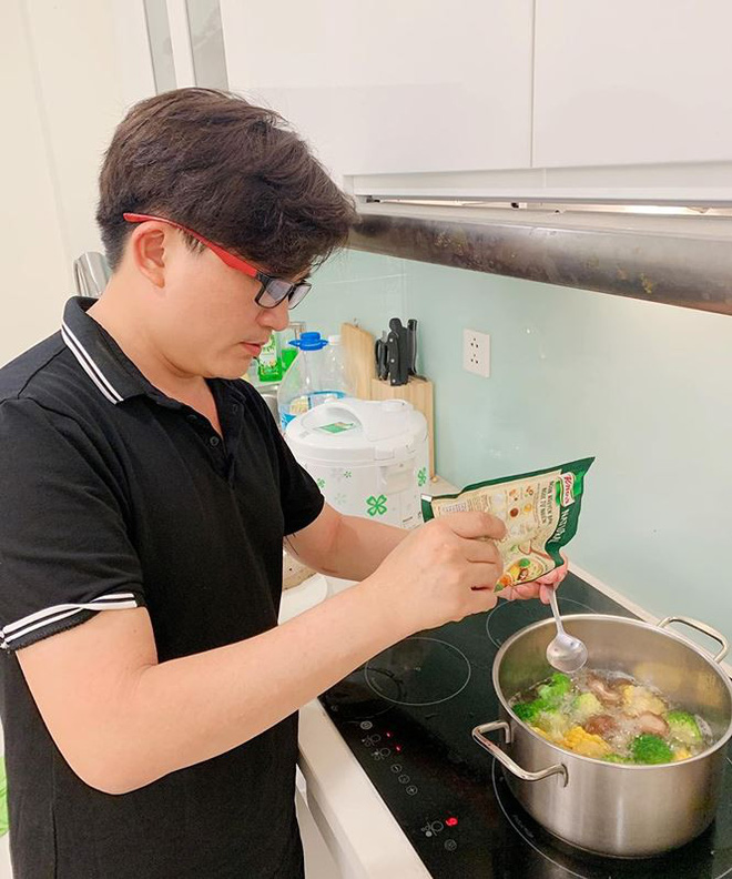 Cuộc sống độc thân ở tuổi 41 của MC Đại Nghĩa-12