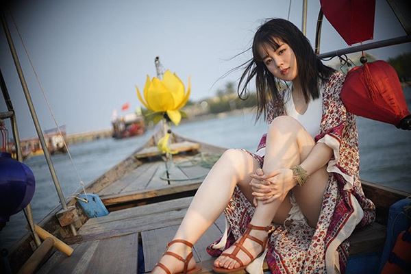 Nữ thần học đường Nhật Bản khoe dáng với bikini ở Việt Nam-3