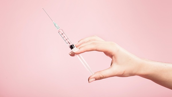 Chủ quan không tiêm phòng HPV, người phụ nữ phải trả giá đắt và lời hối hận muộn màng-1