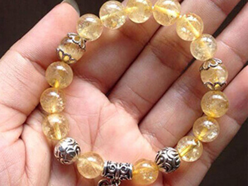 4 con giáp sự nghiệp vụt sáng, tiền chảy thành sông, công danh sáng chói trong tháng 6 này-5