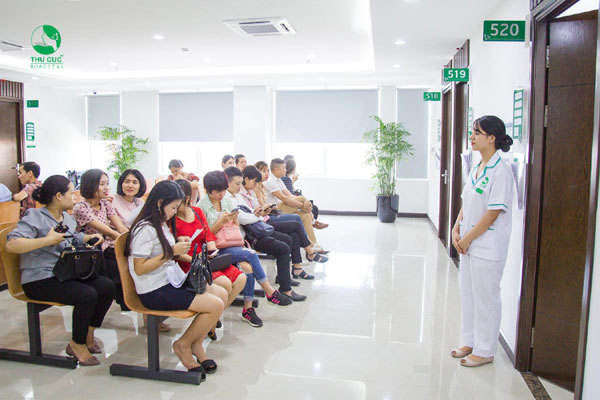 Doanh nghiệp mang cả bệnh viện về khám sức khỏe cho nhân viên-1