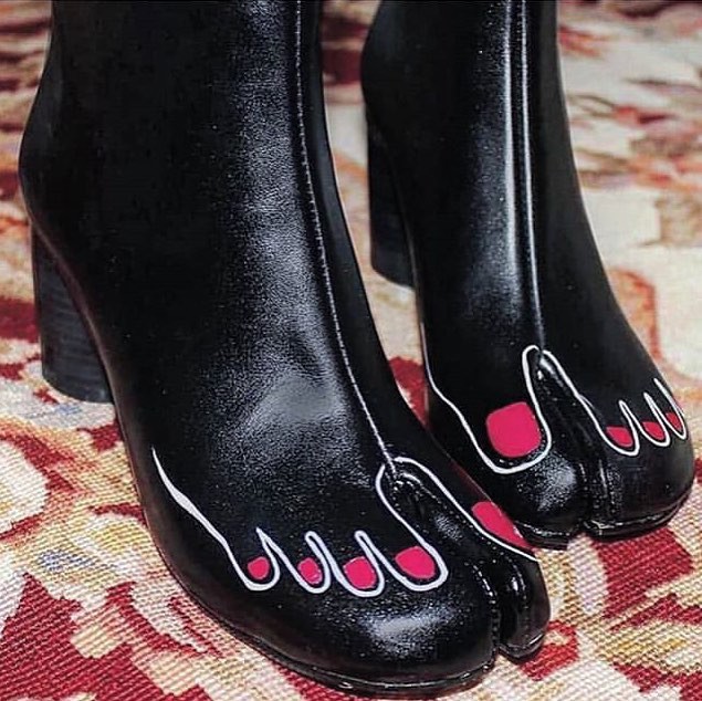 Cười ra nước mắt với những mẫu giày quái dị không dành cho người bình thường-2