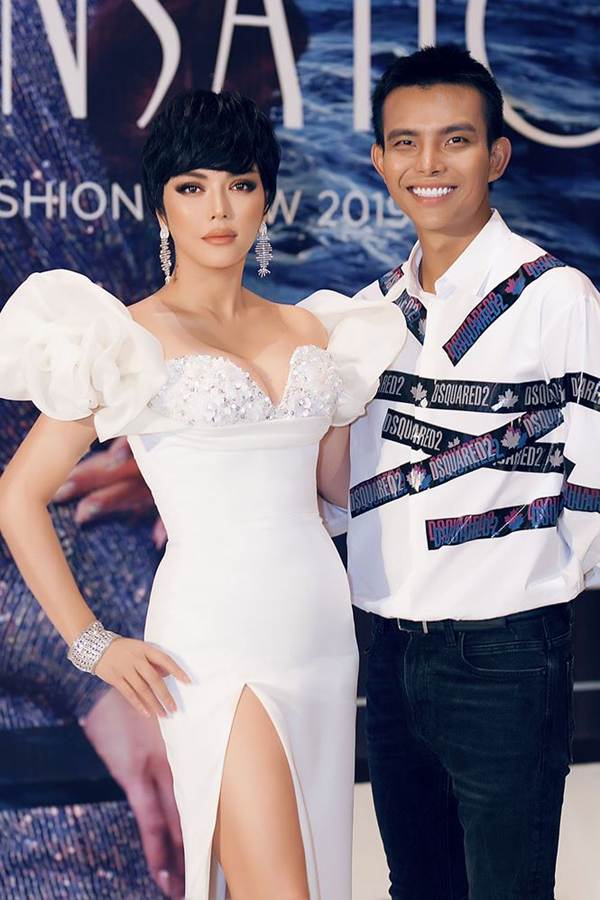 Lý Nhã Kỳ bất ngờ để tóc tém, khoe vòng một đầy đặn đi xem thời trang-7