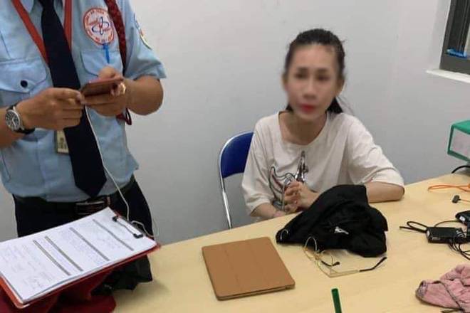 Thiếu nữ chị hiểu hông cầm nhầm túi Gucci 1.200 USD của mẹ bỉm sữa đã bị xử phạt hành chính-1