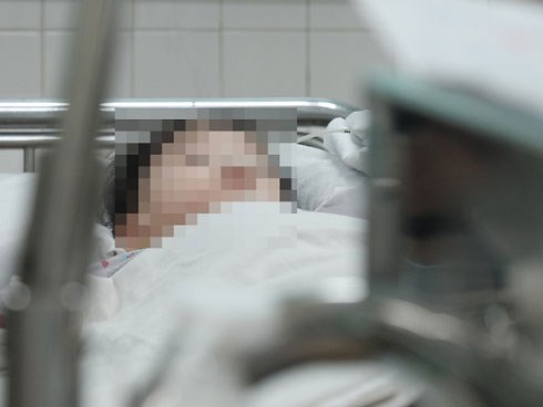 Bé trai 20 tháng tuổi bị xe tông dập não ngay tại khuôn viên bệnh viện Nhi đồng 2, TP.HCM