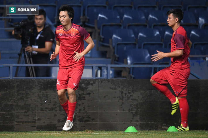 Văn Toàn chia sẻ cảm xúc sau ngày được HLV Park Hang Seo thăng chức-2