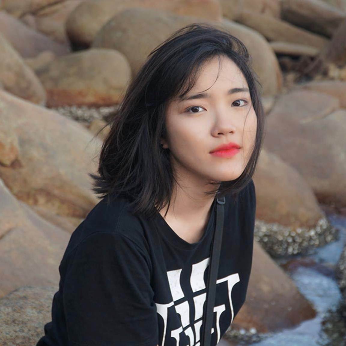 Dàn nữ sinh 2K bất ngờ nổi tiếng vì khoe ảnh thẻ ngày ấy - bây giờ-2