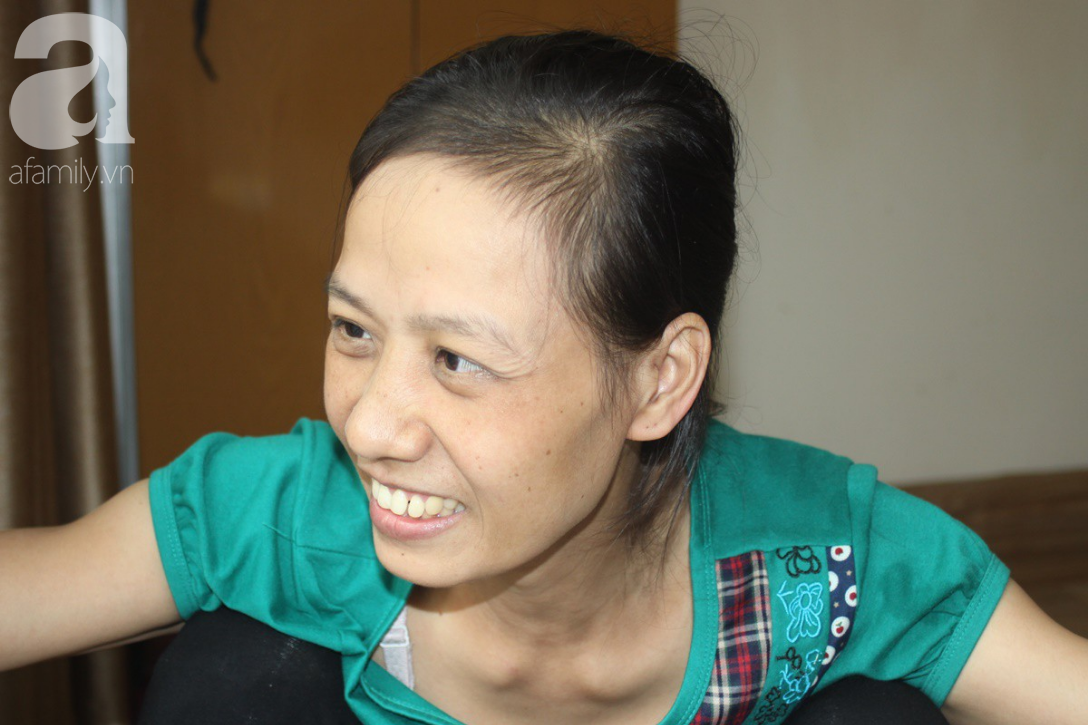 Gặp lại người mẹ mang bầu 5 tháng phát hiện ung thư giai đoạn cuối, chấp nhận mù mắt để con gái nhỏ chào đời-1