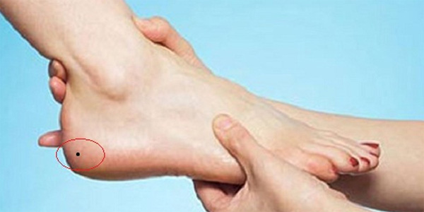 Xòe bàn chân ra: Chỉ 5 giây biết được tương lai giàu sang hay bần hàn, số làm quan hay nô tì mọt kiếp-1