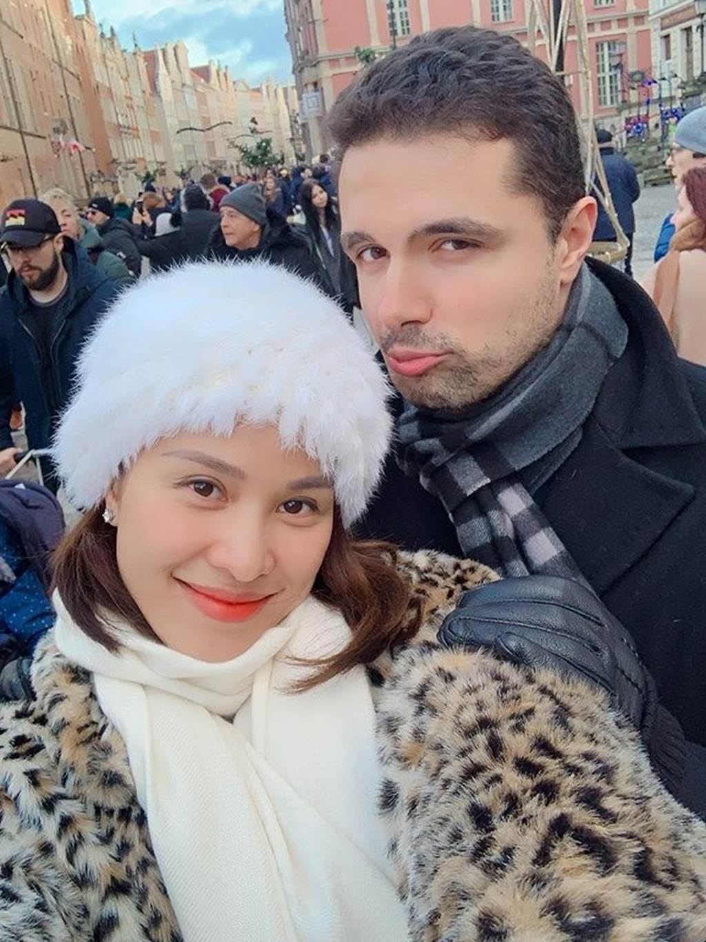 Bỏng mắt vì MC Phương Mai dáng chuẩn như vẽ sắp lấy chồng Tây điển trai-13