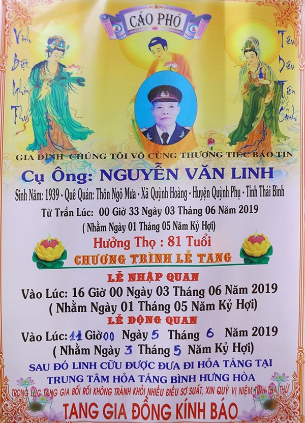Phi Thanh Vân tiều tụy, ôm mẹ khóc trong đám tang cha ruột-5